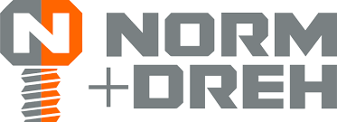 Logo von NORM + DREH: Ein stilisierter Schraubenkopf mit einem „N“ in Grau und Orange. Daneben steht der Firmenname in fetten, grauen Großbuchstaben mit einem Pluszeichen.